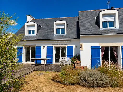 Maison 7 pièces 252 m²