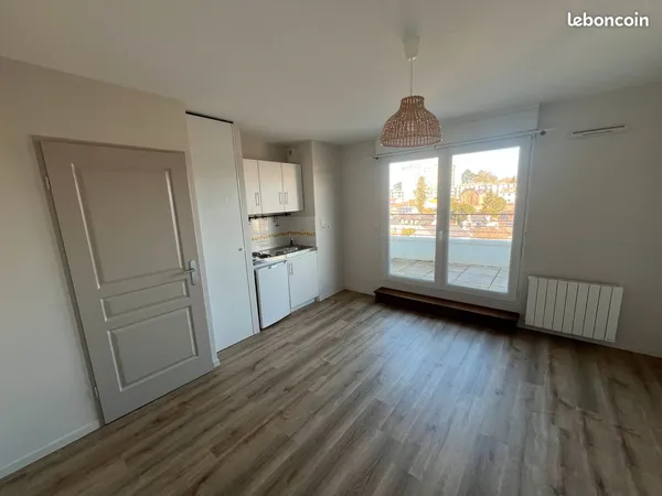 Loue appartement 24m² + 10 m² de terrasse