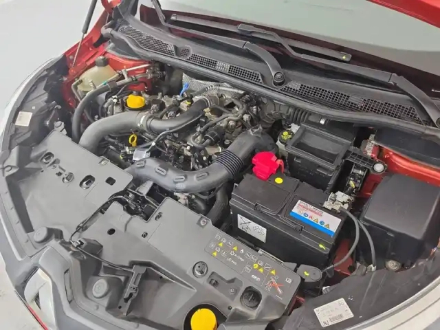 Renault Captur tce 120 energy edc — photo 26