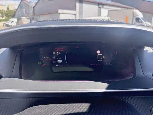 Peugeot 2008 bluehdi 130 s&amp;s eat8 — photo 12