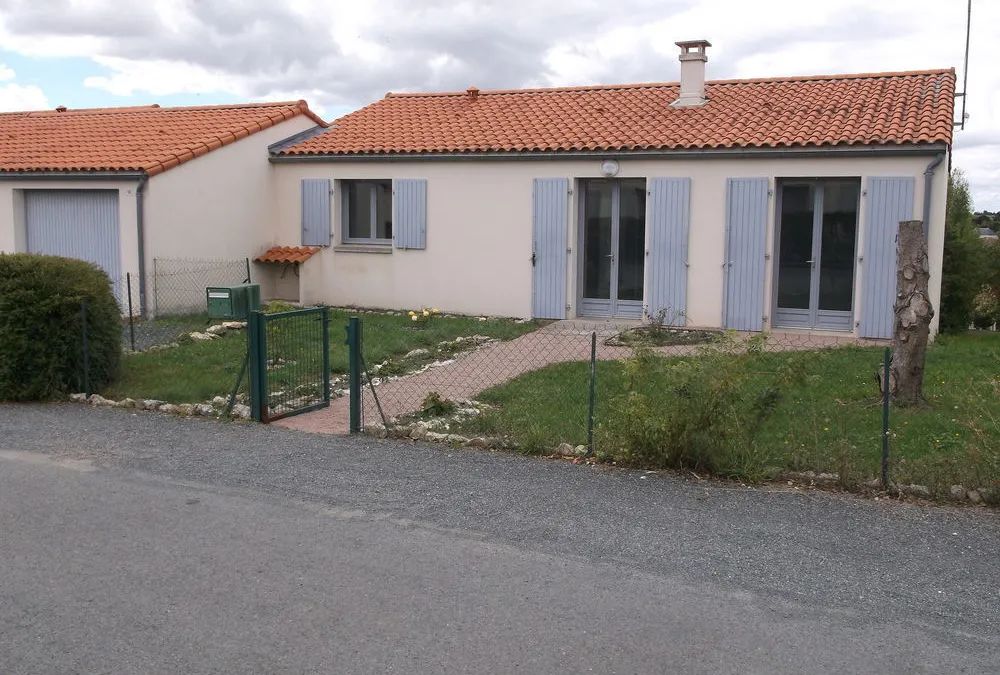 Photo 1