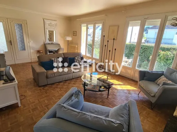 Maison 6 pièces 183 m²