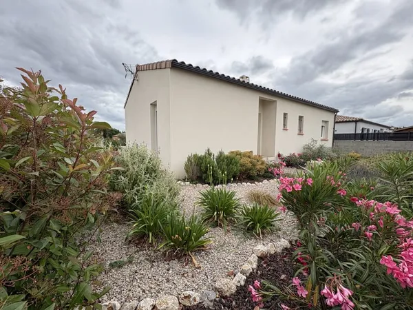 PROCHE BELVEZE-DU-RAZES - MAISON RECENTE DE 2022 AVEC 3 CHAM