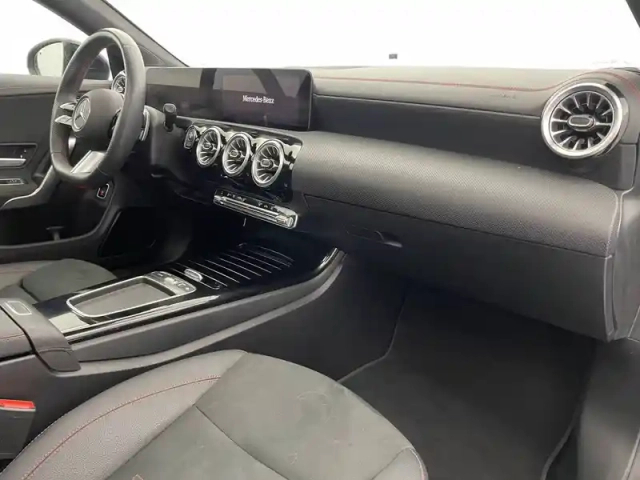 Mercedes Cla coupé 250 e hybrid eq 8g-dct — photo 31