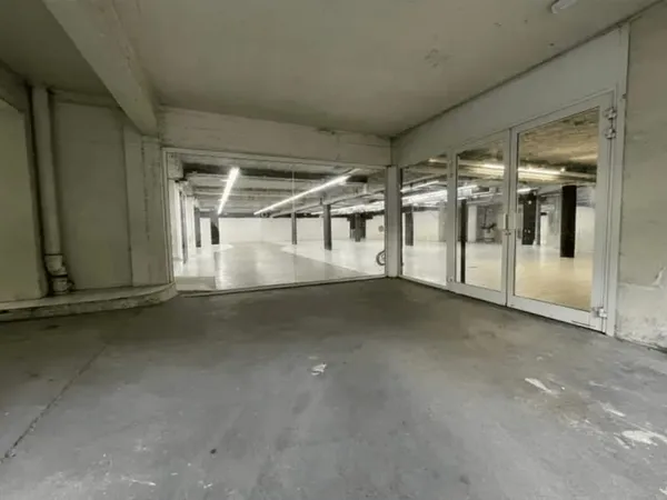 Boutique 1166 m²