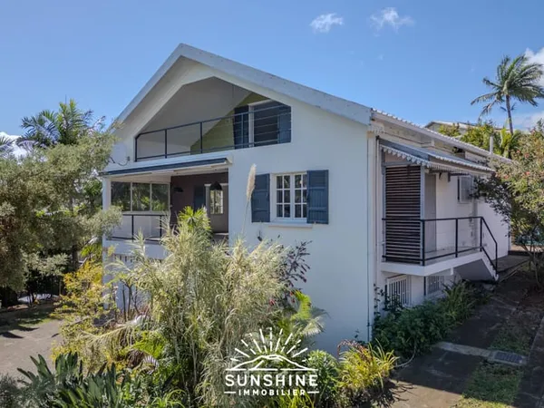 EN EXCLUSIVITÉ - Maison 6/7 pièces, vue mer, varangue et piscine | Bois de Nèfles - Saint-Denis, SUN