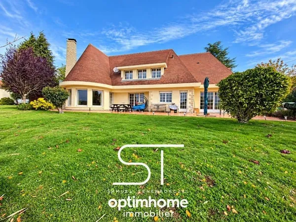 Maison d'architecte de 207 m² avec vue sur la vallée - SAINT JULIEN DE MAILLOC (14290)