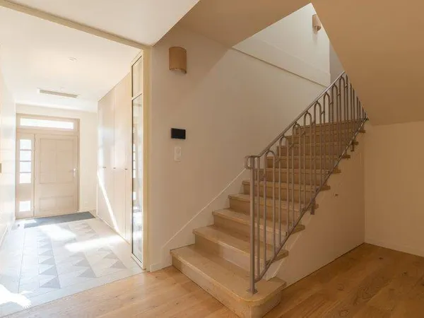 Maison 7 pièces 267 m²