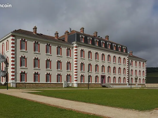 Studio 1 pièce 19 m²