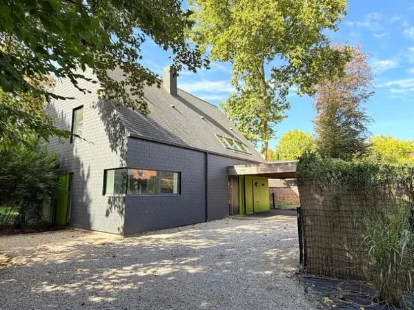 Maison 6 pièces 153 m²