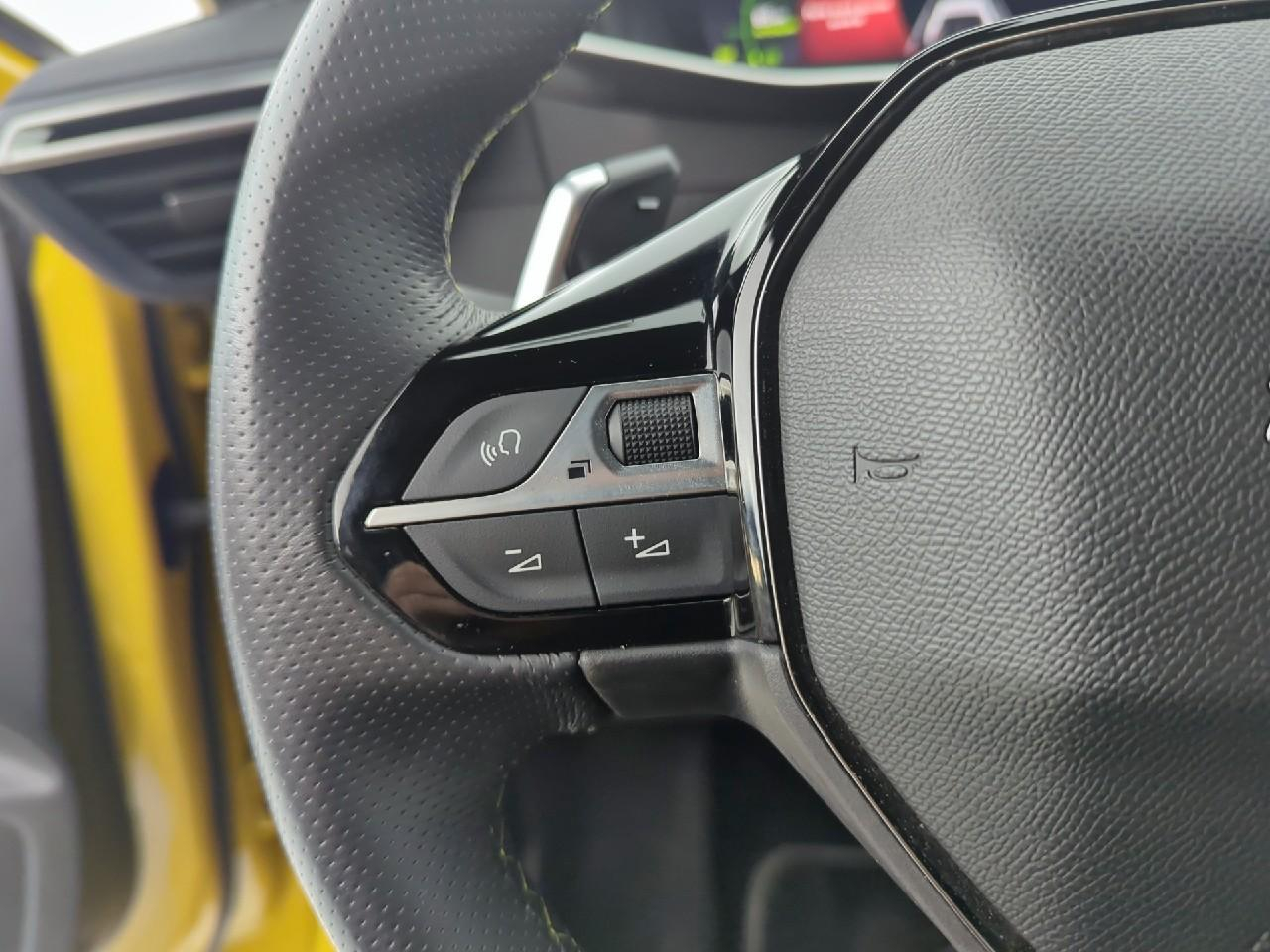 Peugeot 208 puretech 100 s&s eat8 gt — photo 21