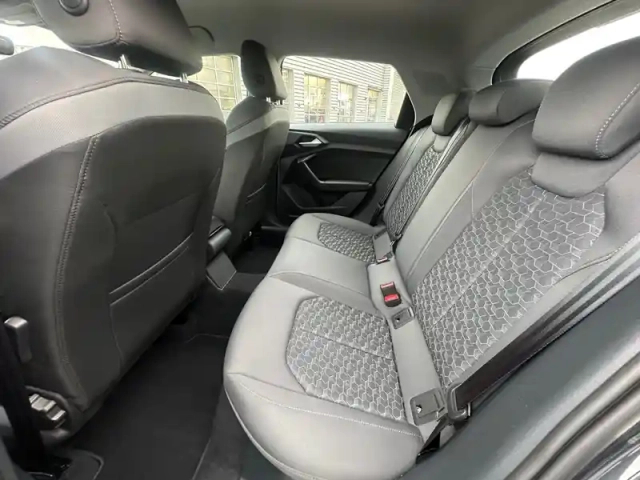 Audi A1 sportback 30 tfsi 116 ch s tronic 7 — photo 18