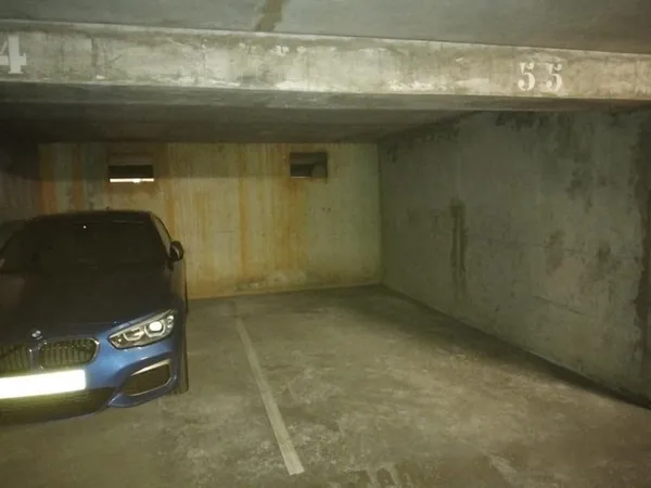 Parking - 69006