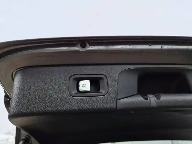 Mercedes Glc 300 e 9g-tronic 4matic — photo 36