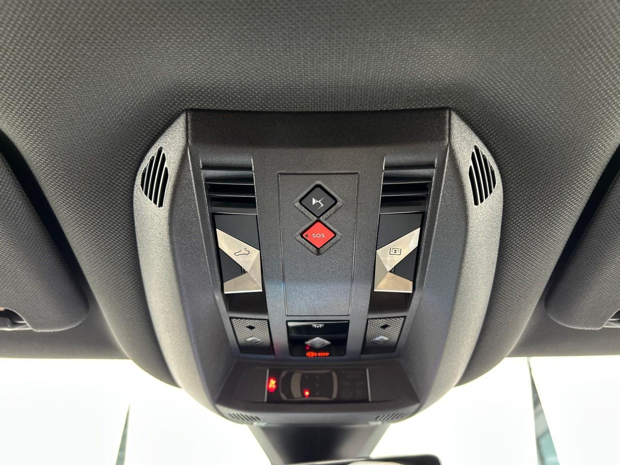 Ds Ds 7 crossback hybride rechargeable e-tense 300 eat8 4x4 opera — photo 4