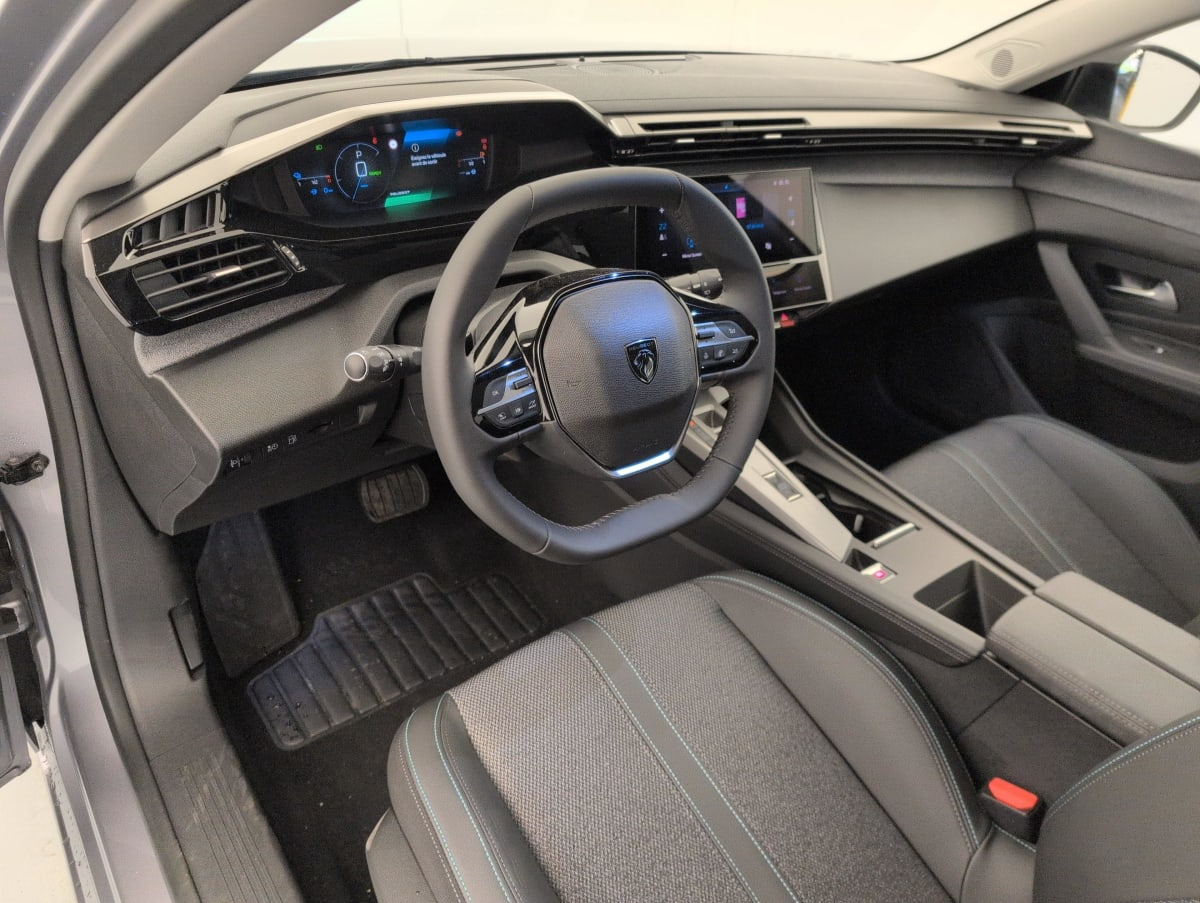 Peugeot 308 SW — photo 15