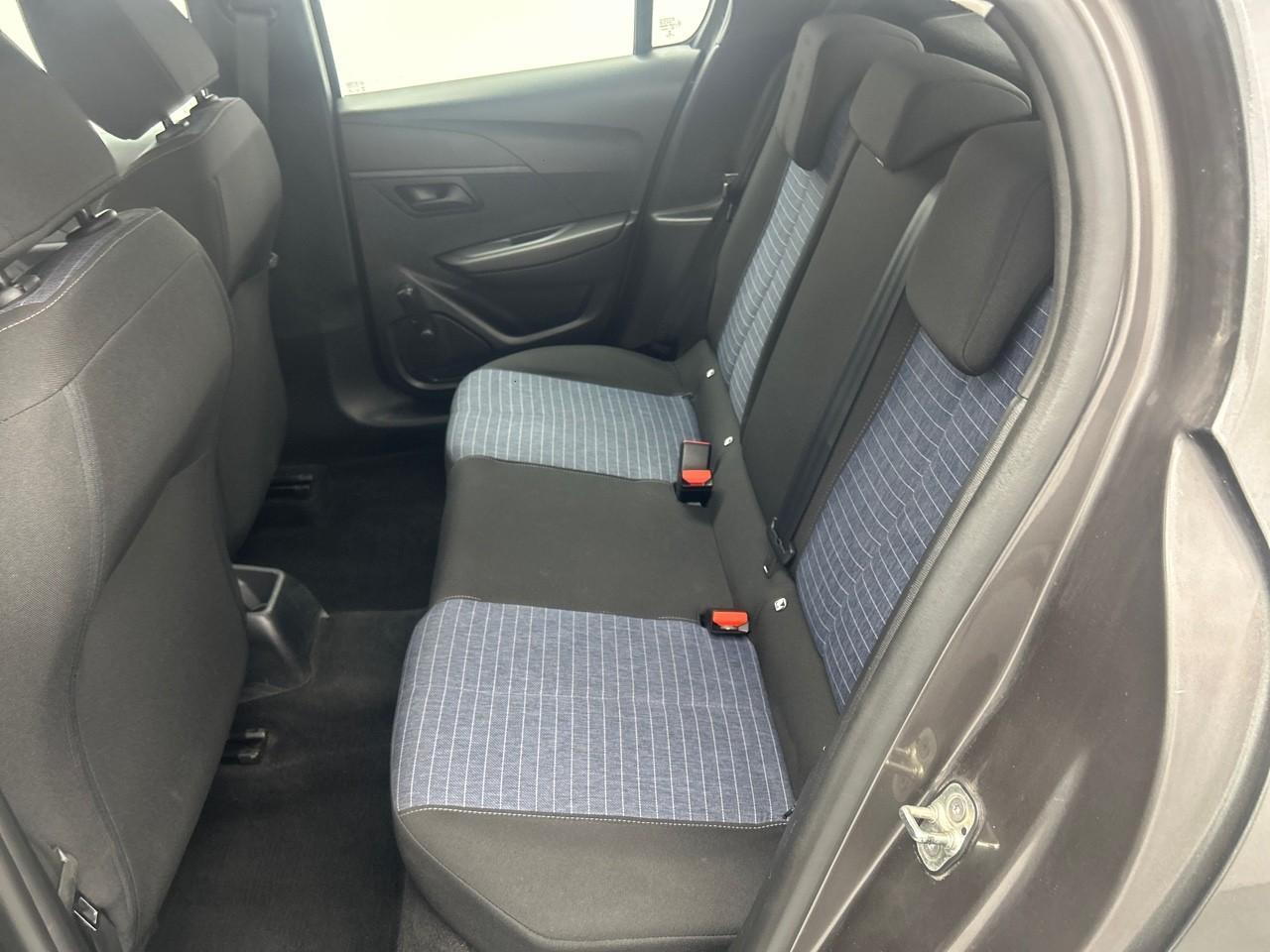 Peugeot 208 puretech 75 s&s bvm5 like — photo 13