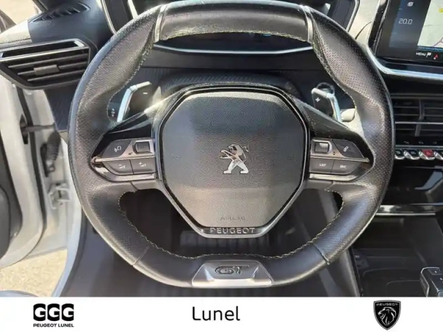 Peugeot 208 puretech 100 s&amp;s eat8 — photo 14