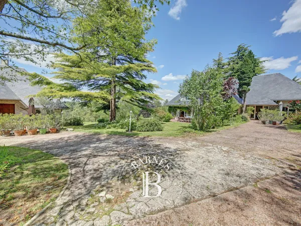 Ensemble immobilier d'exception avec vue imprenable sur le golf de Saint-Nom-la-Bretèche