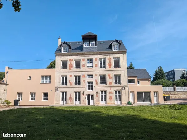 À louer - Très beau T4 dans résidence de caractère proche centre de Lisieux