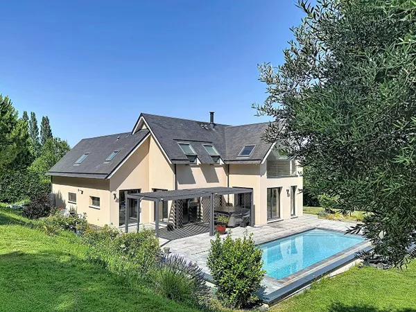 Maison 5 pièces 174 m²