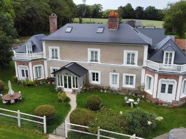 Maison 8 pièces 225 m²