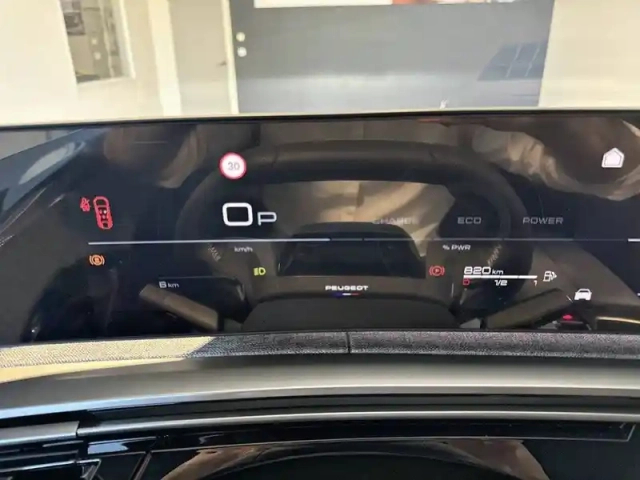 Peugeot 3008 hybrid 145 e-dcs6 — photo 30