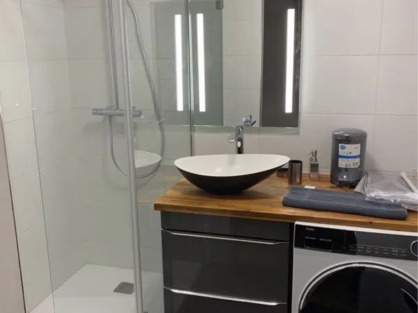 T2 MEUBLÉ - 40 m² - VILLEURBANNE - LIMITE LYON 3