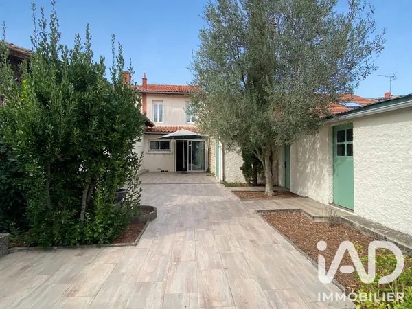 Maison 5 pièces 160 m²