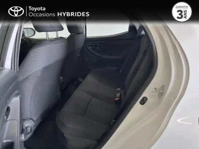 Toyota Yaris 116h dynamic 5p my22 — photo 12