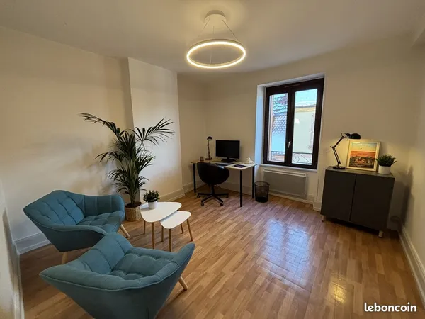 Bureau meublé 12 m² - Vieille Ville de Belfort - 340€ HT/mois tout inclus