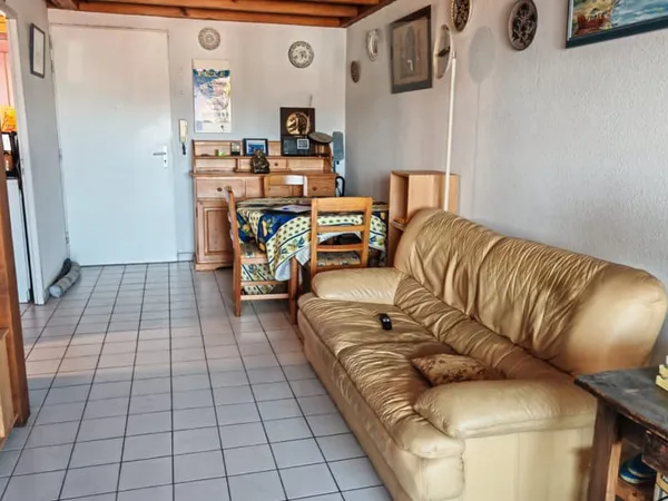 HENDAYE PLAGE F3 EN DERNIER ETAGE