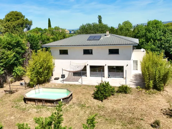Maison 6 pièces 216 m²