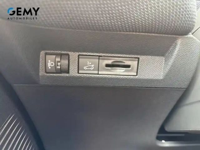 Citroën C5 Aircross hybride 145 ch e-dcs6 — photo 13