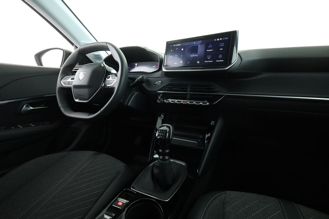 Peugeot 208 1.2 PureTech Allure — photo 12