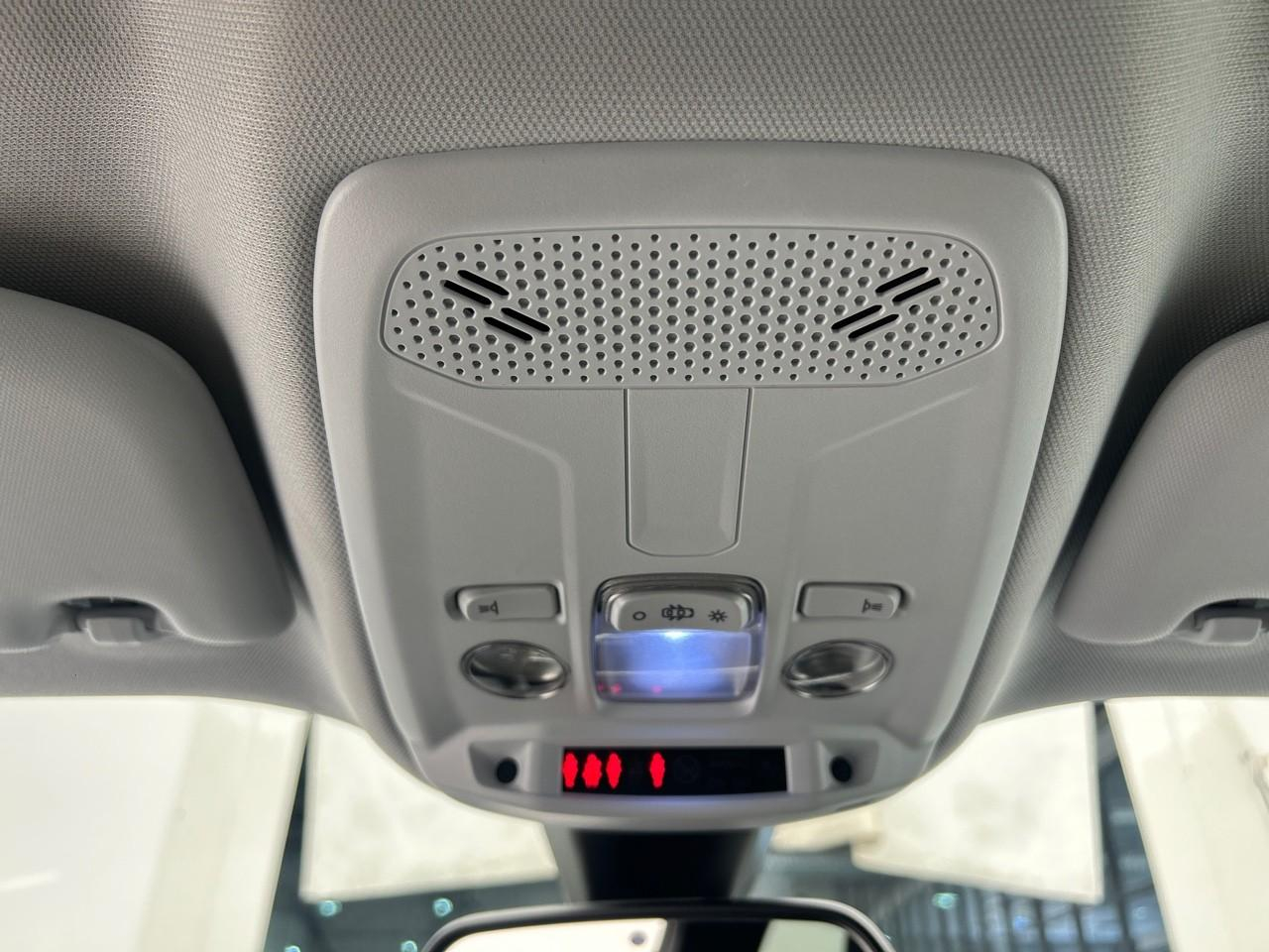 Peugeot 2008 puretech 130 s&s bvm6 allure — photo 29
