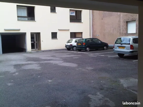 Parking cour extérieur sécurisé centre strasbourg gare petite france rue obernai