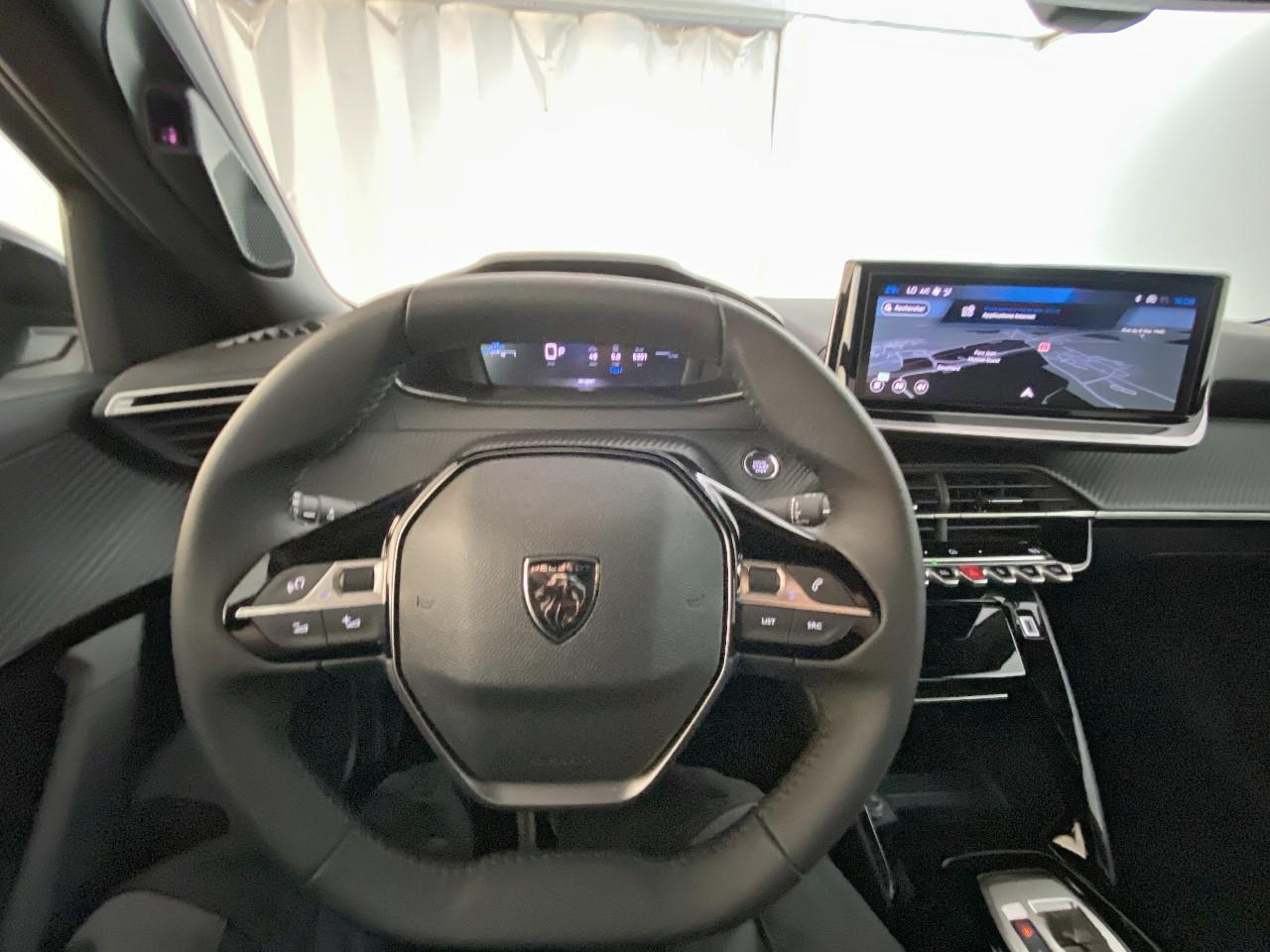 Peugeot 2008 hybrid 145 ch e-dcs6 allure — photo 12