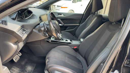 Peugeot 308 1.5 BlueHDi 130 EAT8 - GT Line – 2020 – 104615 km – Diesel – Boîte Automatique — photo 12