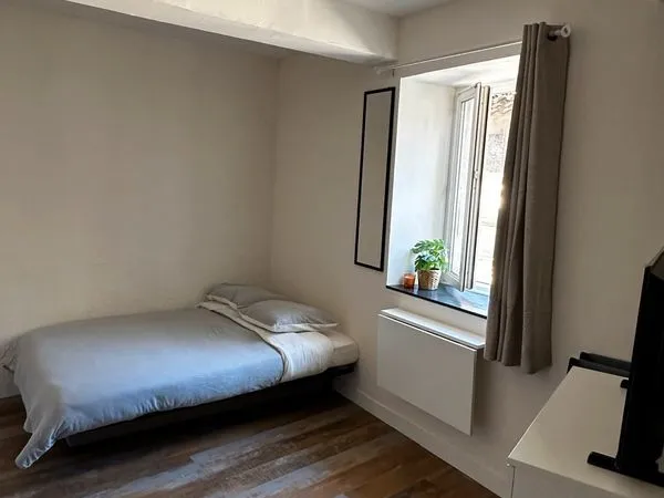 LOCATION MEUBLÉE - BAIL MOBILITÉ - Studio (2pers) - Centre ville