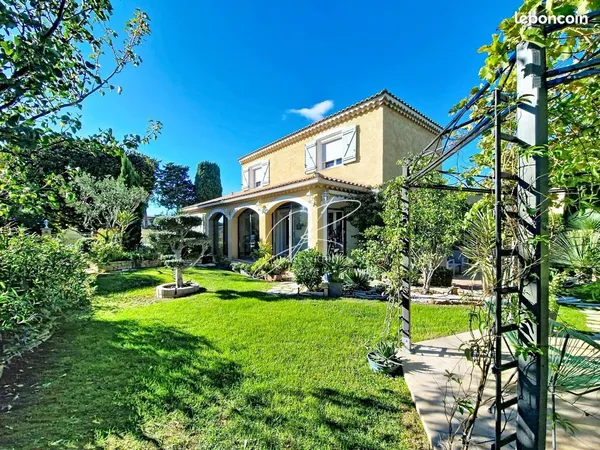 Maison 5 pièces 140 m²