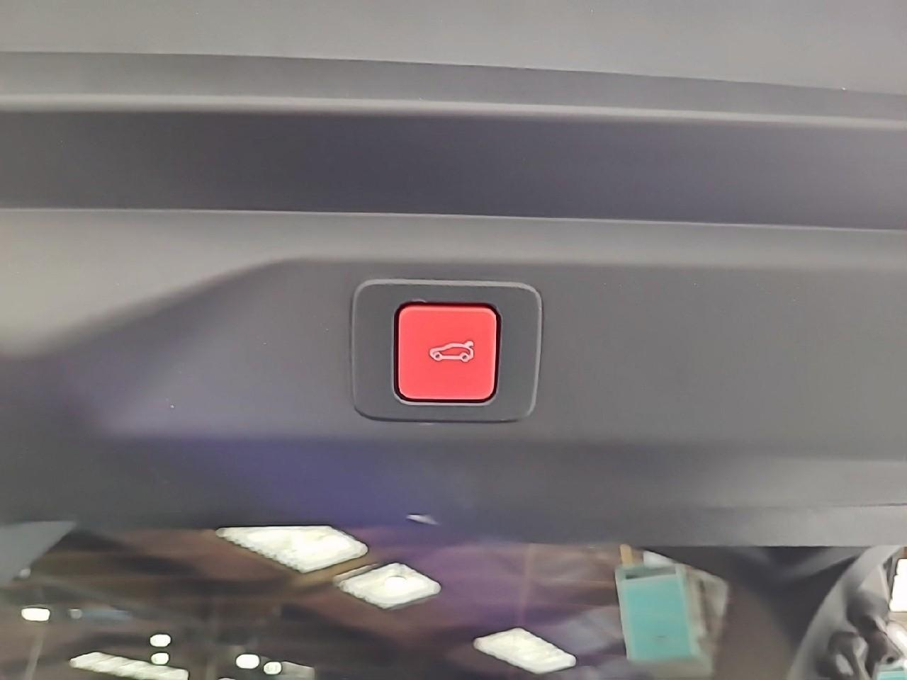 Peugeot 3008 hybrid 136 e-dcs6 gt — photo 28