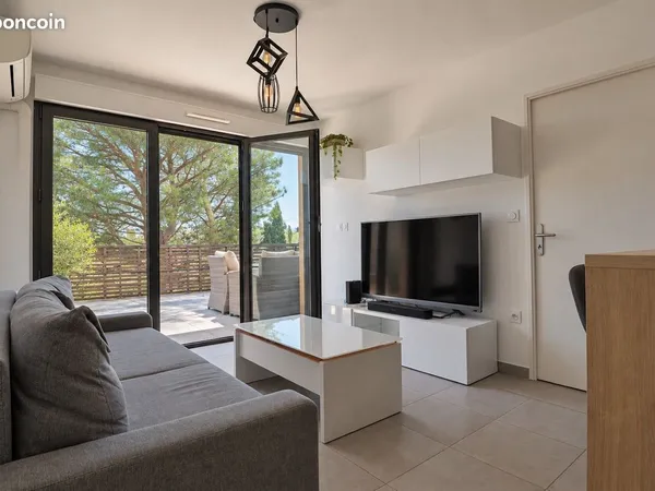 2 pieces meuble avec belle terrasse