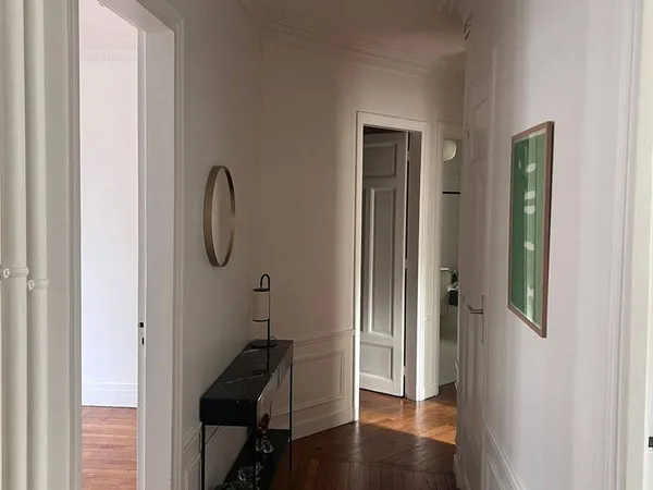 Appartement 1 pièce 67 m²