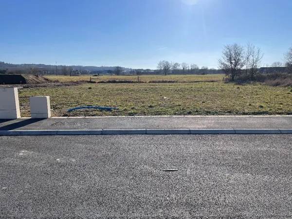 Terrain 671 m²