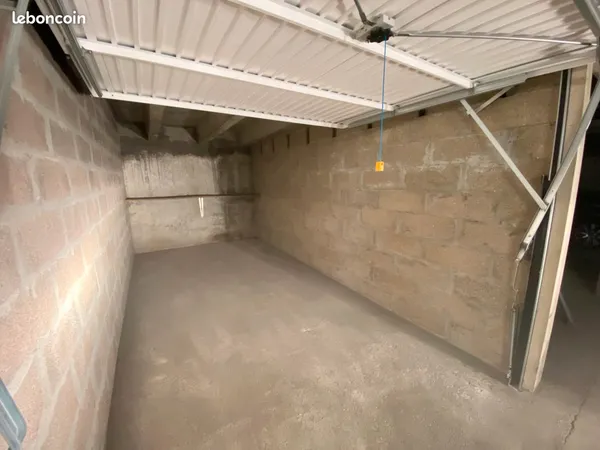 Garage/box en sous-sol