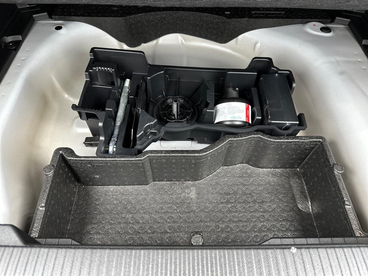 Peugeot 2008 puretech 130 s&s eat8 allure — photo 34