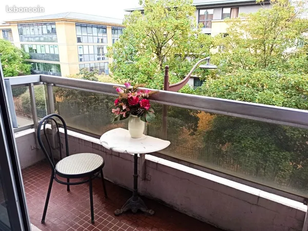 METZ GARE STUDIO 25m2 AVEC BALCON ET PARKING