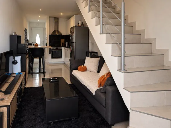 Duplex ~50m2 - Vannes - 700 charges comprises