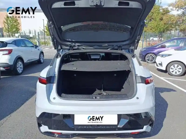 Renault Megane e-tech 220 ch autonomie confort ac22 — photo 50